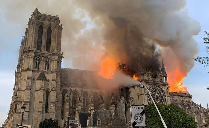 TOPSHOT-FRANCE-FIRE-NOTRE DAME